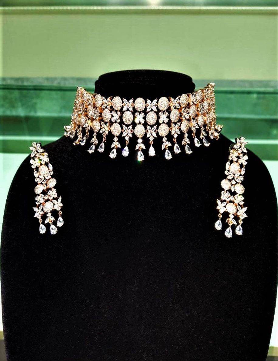 Flexible Diamonds Choker Necklace | 18K Gold Plated